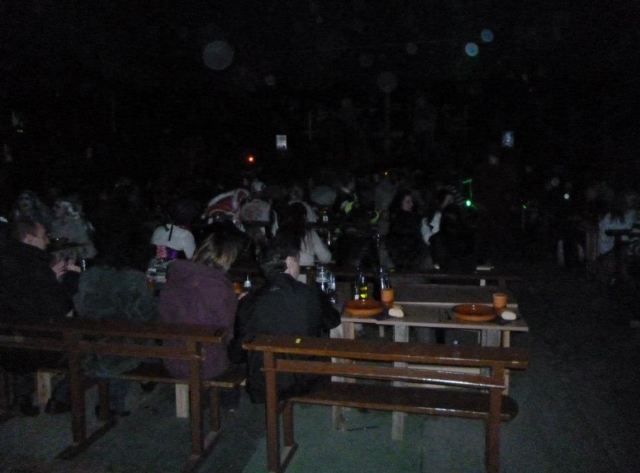  在修道院用餐 